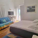דירה Sea View - One Bedroom With Sea View