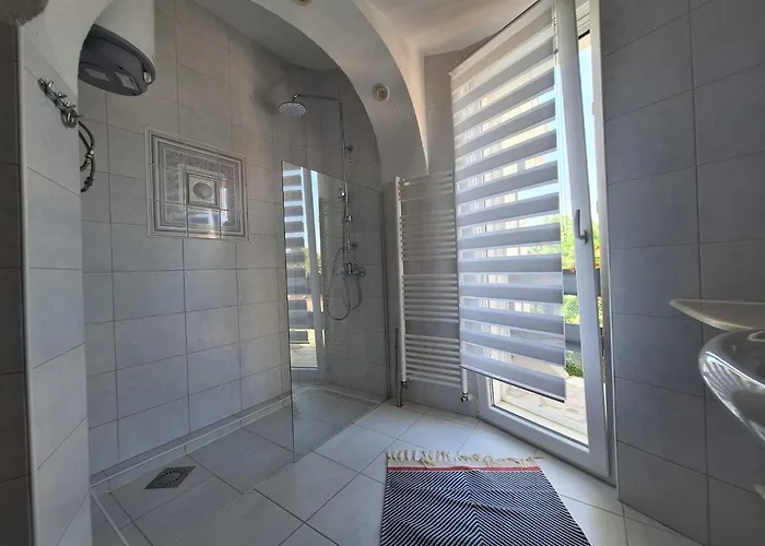 Sea View - One Bedroom With Sea View Lägenhet